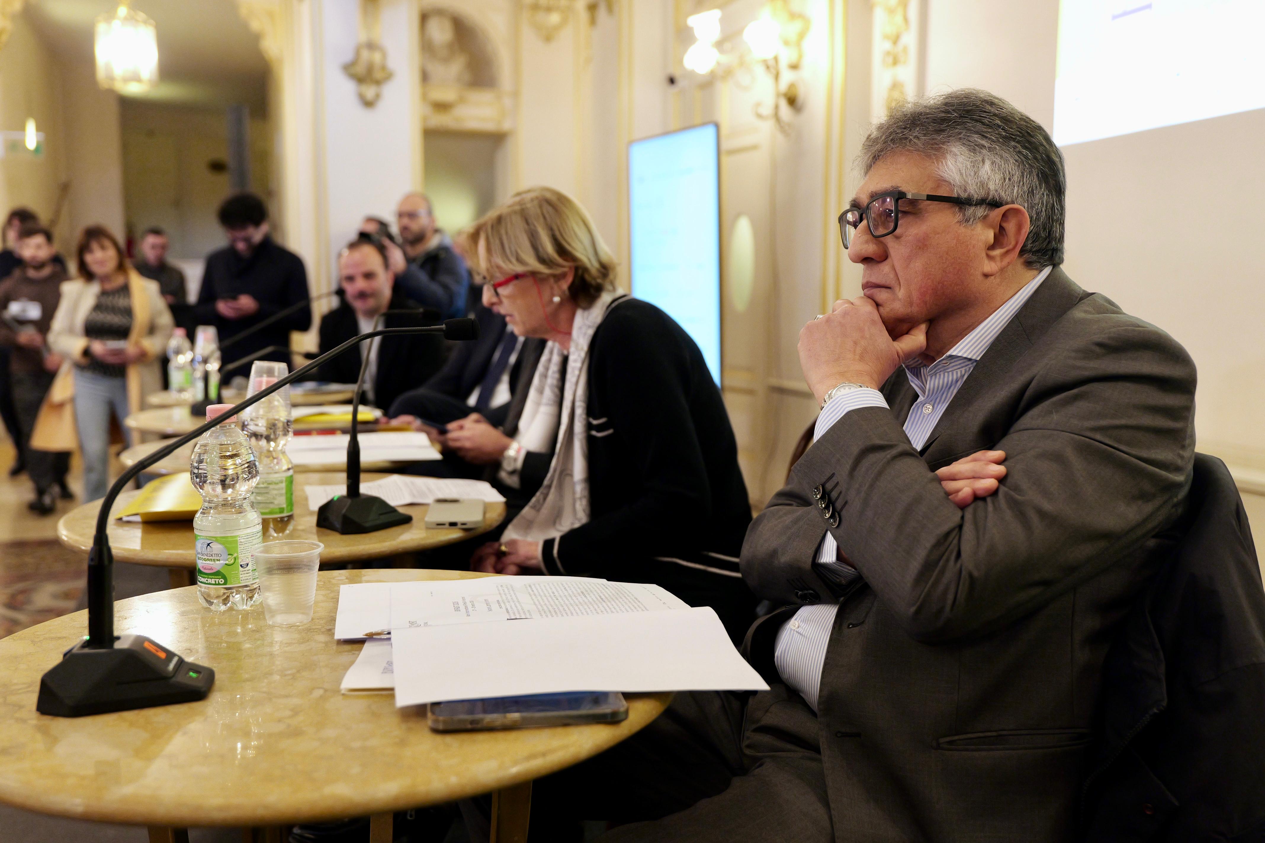 Galleria DECARO OGGI ALLA PRESENTAZIONE DEL BIF&ST 2026 - Diapositiva 2 di 5