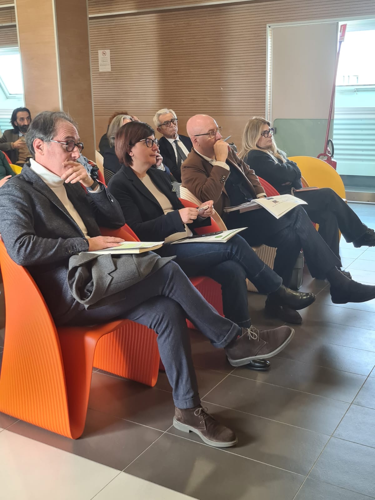 Galleria Progetto Bluecircle per la raccolta e il riutilizzo dei rifiuti spiaggiati. Ciliento: “Collaborare per proteggere il mare e trasformare il rifiuto in risorsa per l’economia circolare “ - Diapositiva 1 di 4