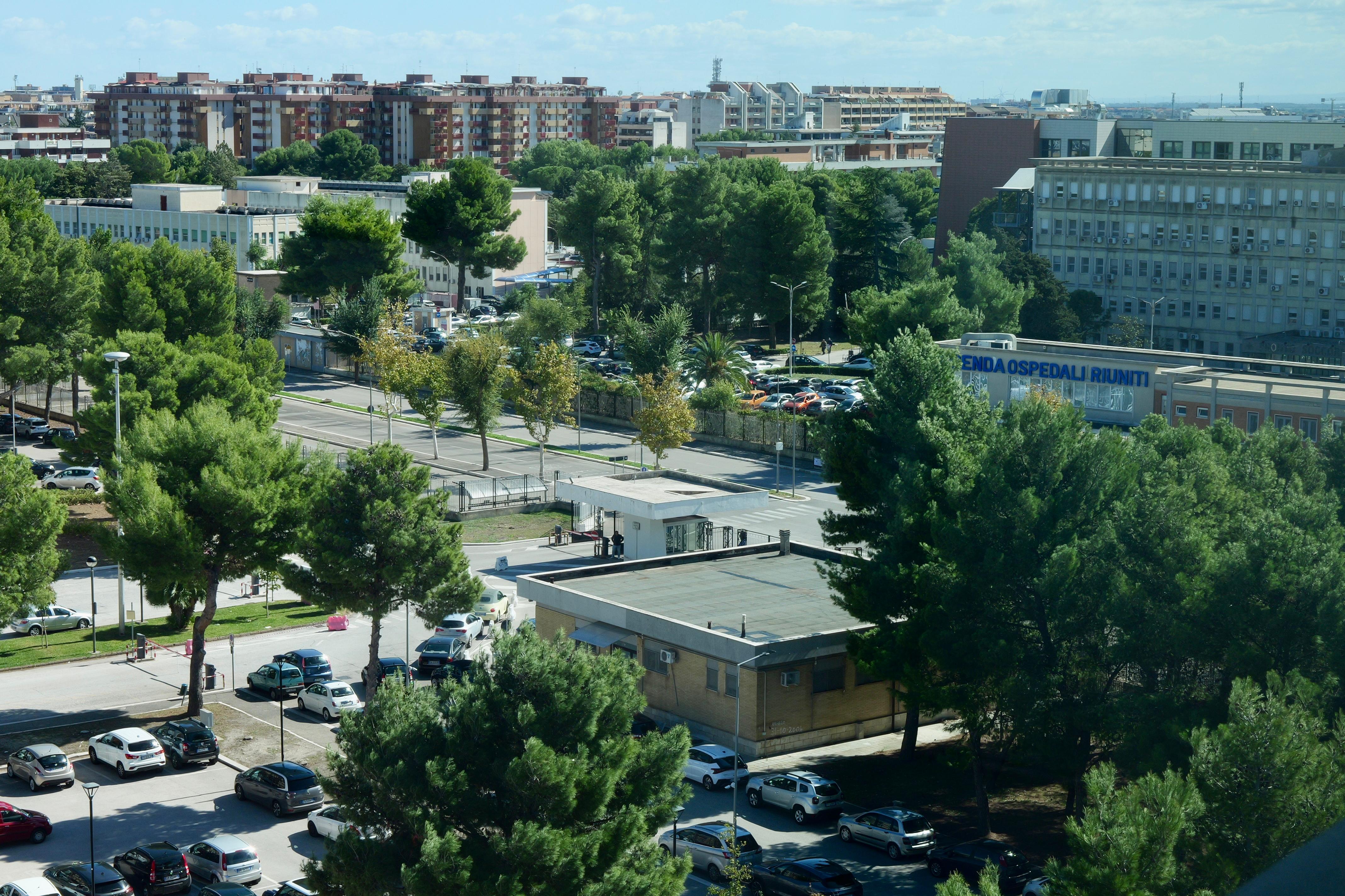 Galleria POLICLINICO DI FOGGIA, EMILIANO E PIEMONTESE INAUGURANO IL NUOVO BLOCCO OPERATORIO: 6 NUOVE SALE DI ULTIMA GENERAZIONE PER CARDIOCHIRURGIA, NEUROCHIRURGIA E RADIOLOGIA INTERVENTISTICA. - Diapositiva 7 di 22